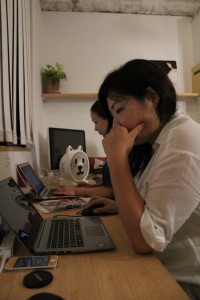 黙々と仕事中