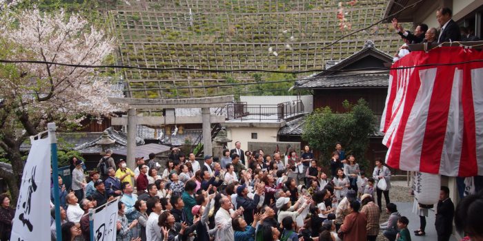 和歌山経済新聞3周年を迎えて〜スカイツリーより餅まきを。